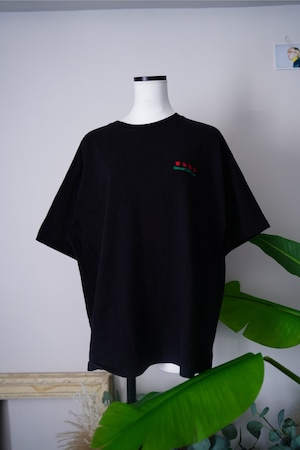 Embroidery  中華飯店tee Black