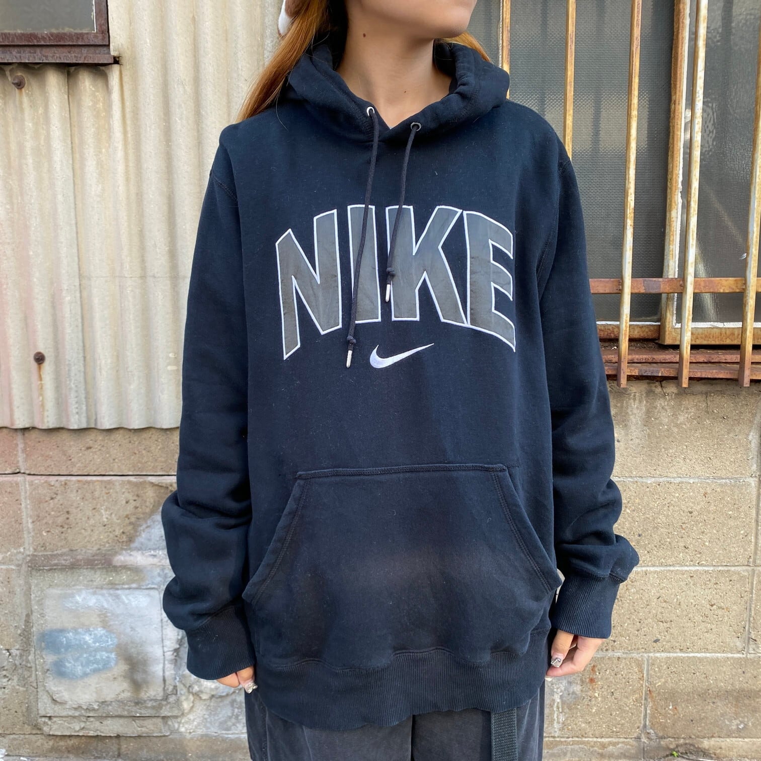 格安定番 NIKE - ビッグロゴ刺繍 プルオーバー パーカー XLサイズ 美品