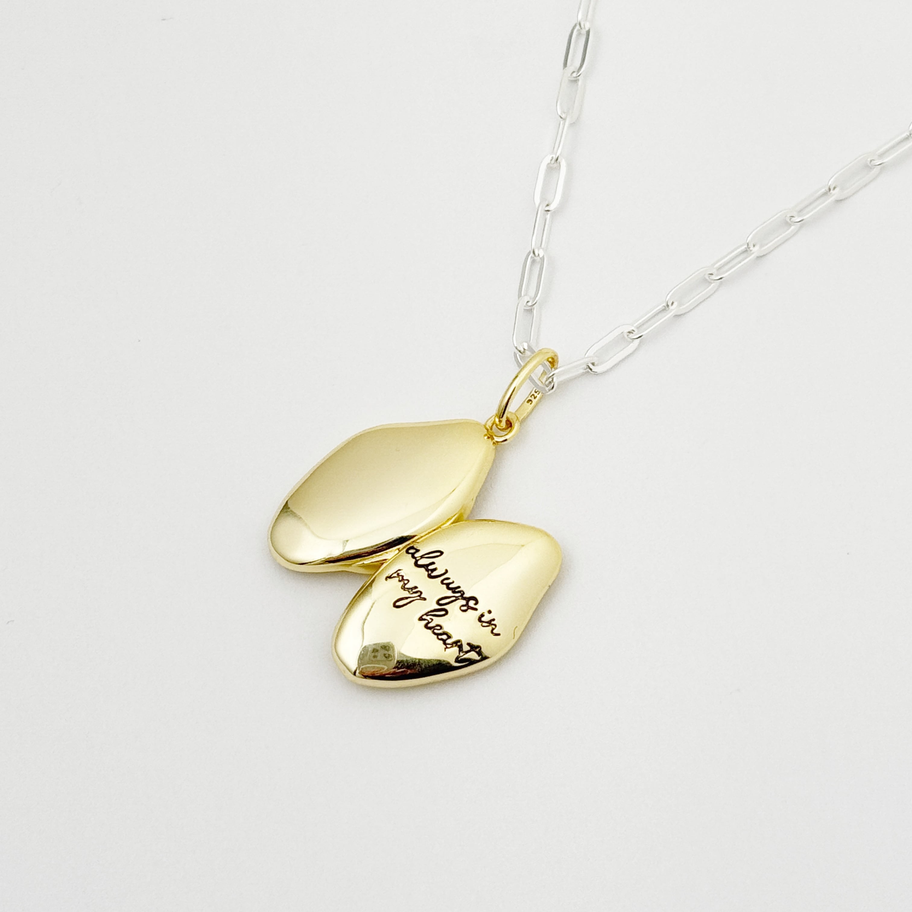 Message Collection】Gold Coating ビーンズ ロケット ペンダント