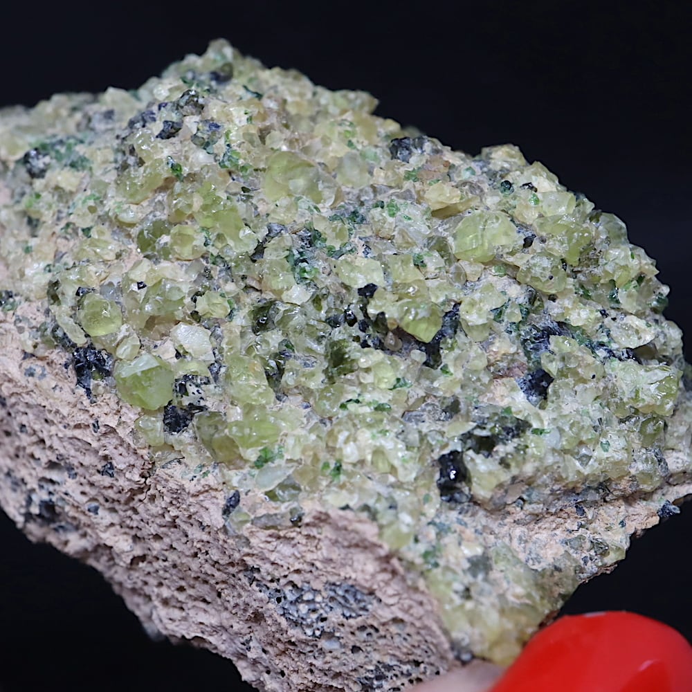 ペリドット Lava Bomb 原石 橄欖石（かんらんせき）34g PED014 鉱物 