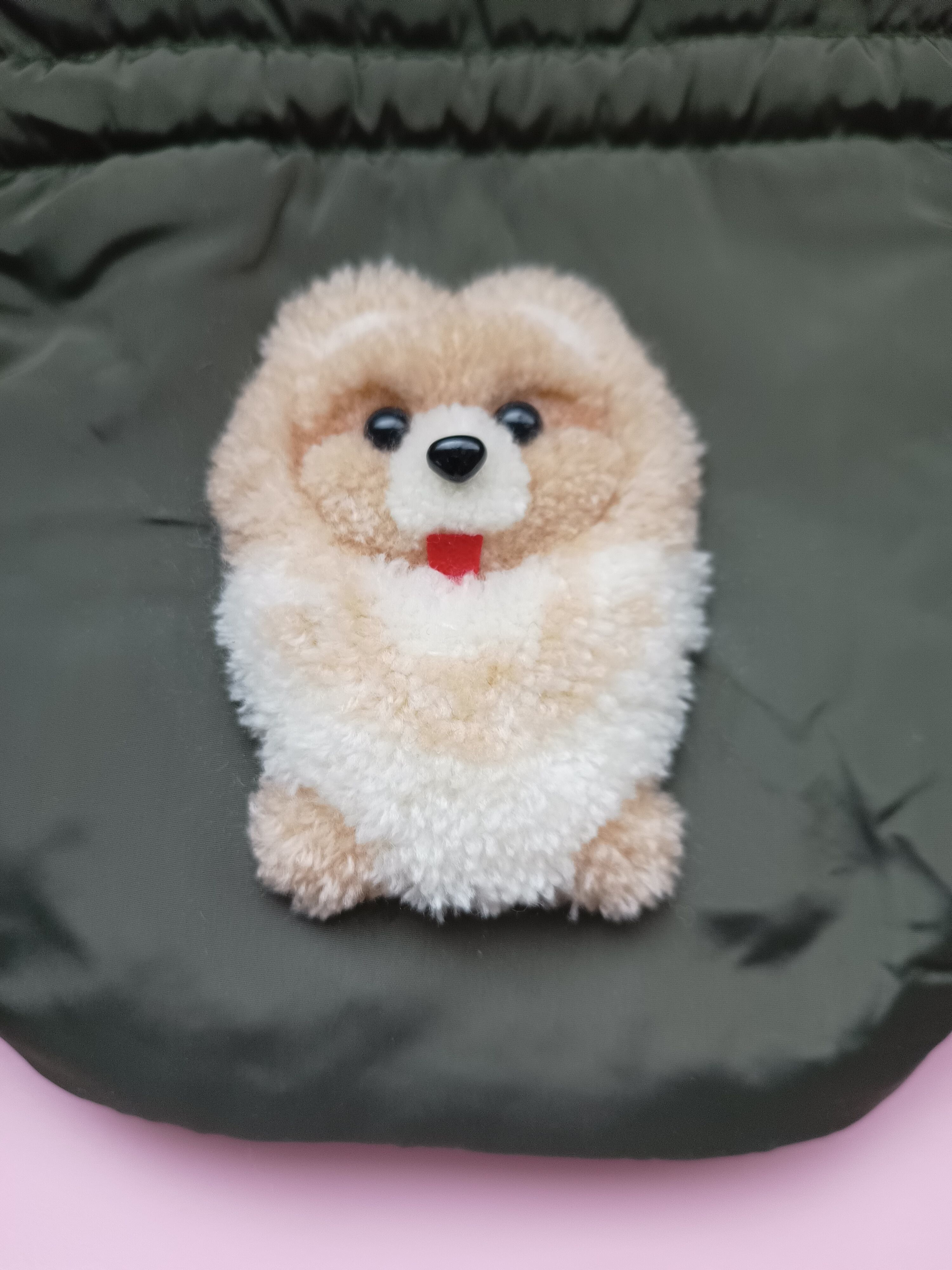 【専用お取り置き】 ＊handmade＊ショルダーにもなるフリル巾着ポメラニアン ポメラニアンパンチニードル巾着ショルダー | myuw handmade