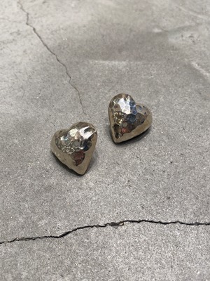 ◾️ Hammered Heart motif post pierce size:M◾️