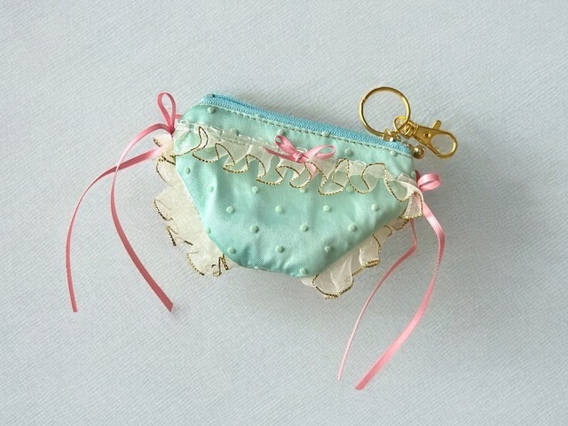 ちゃーむ　おパンツキーホルダー