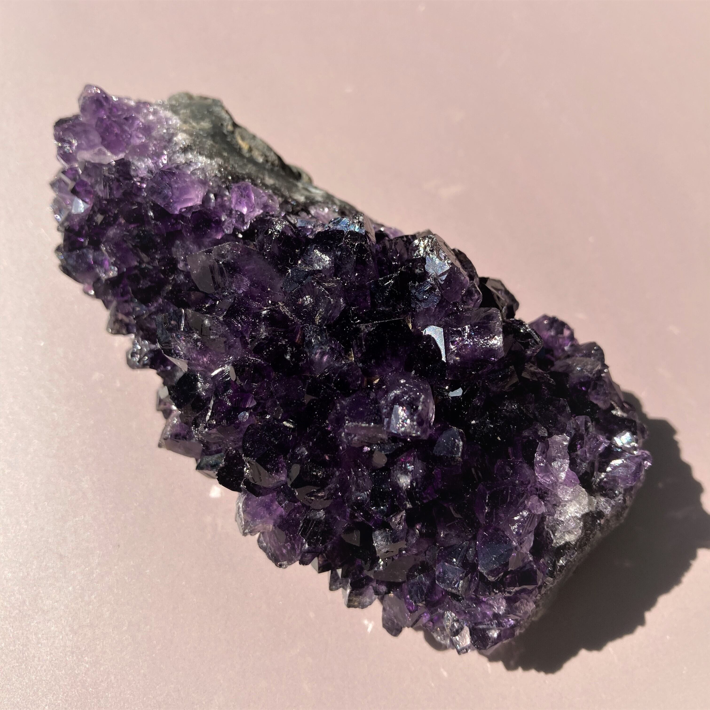 珍しい！コブ付きウルグアイ産アメジストクラスター ウルグアイ産・アメジスト コブクラスター | M Minerale