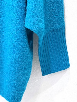 ハイネックセーター