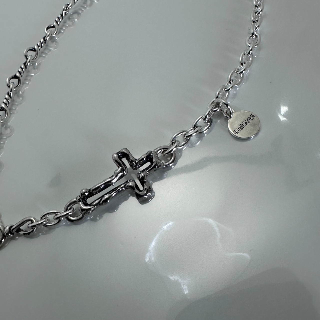 OPEN CROSS & TWIST CHAIN NECKLACE with PADLOCK pink silver / オープンクロス＆ツイストチェーンネックレス ウィズピンクシルバーパドロック