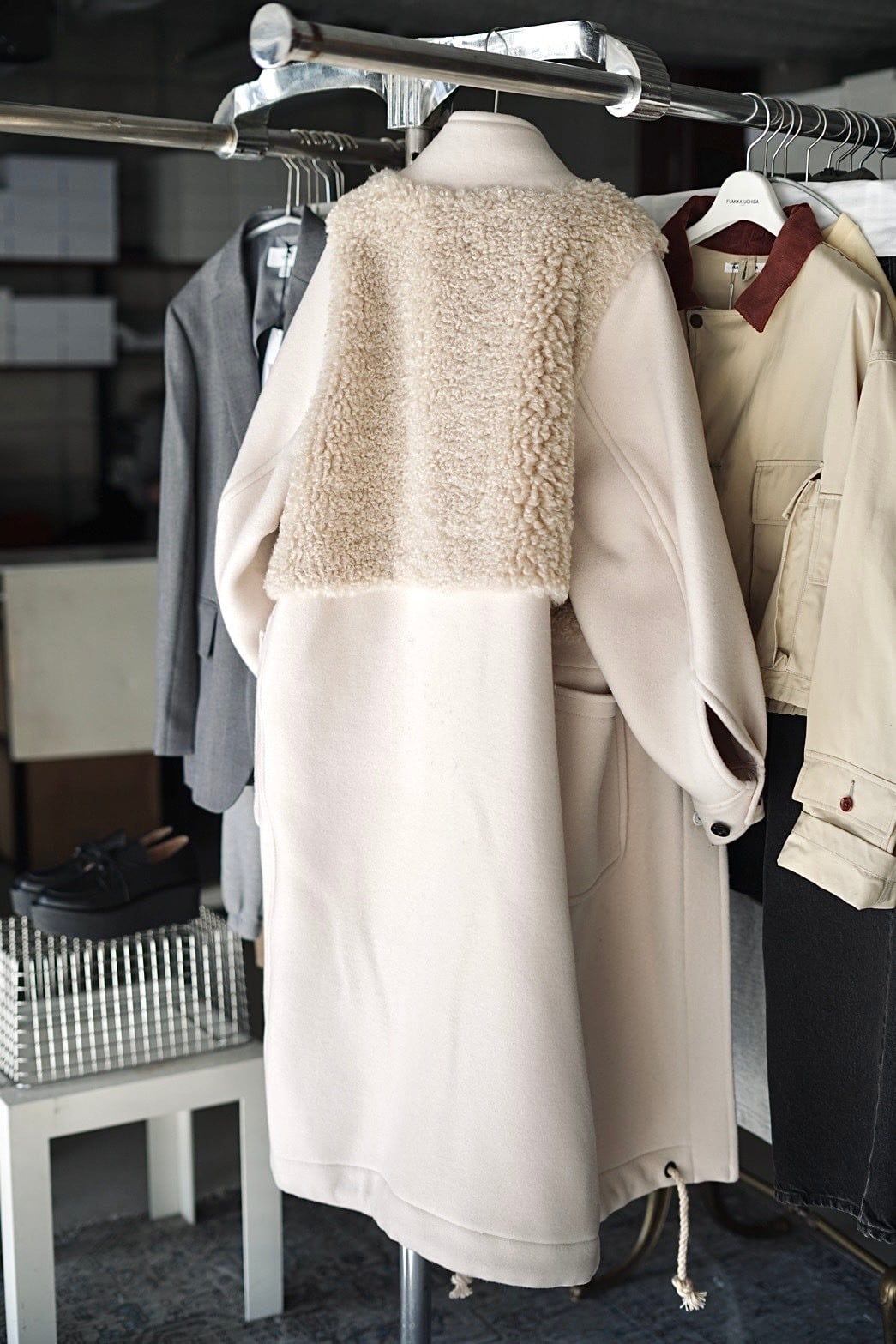 HYKE / DOUBLE FACE FAUX SHEARLING DUFFEL COAT ( BLACK , CREAM