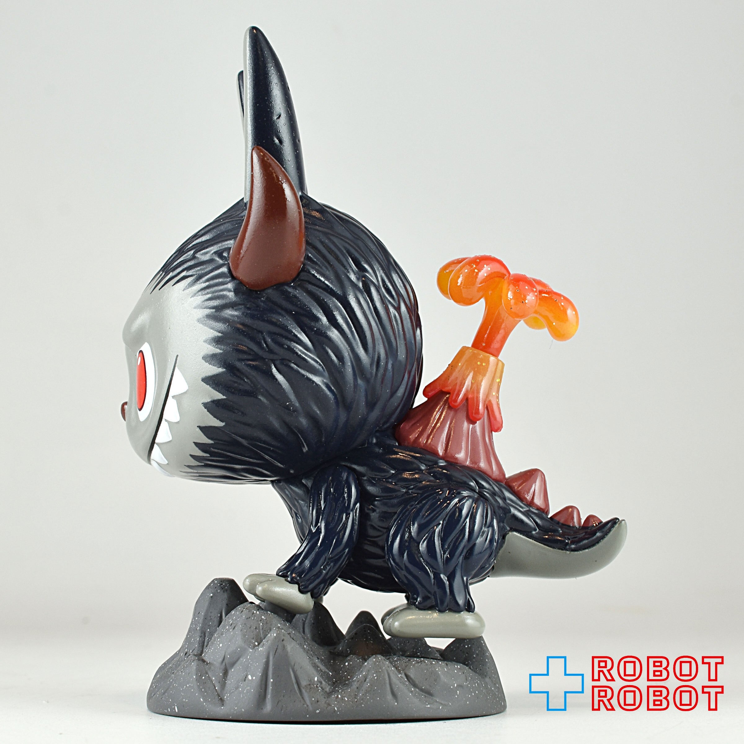 POPMART LABUBU ザ・モンスターズ KAIJU シリーズ THE VOCANO KAIJU