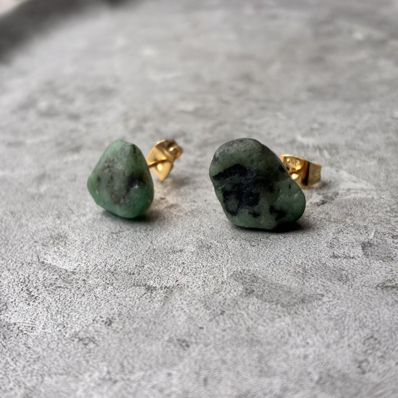 エメラルド | ジオ - 鉱物・原石のハンドメイド天然石アクセサリー