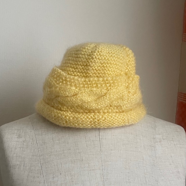 Cream knit cap