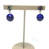 繊細に光を反射！ シェル・ラピスラズリ ピアス イヤリング mm1100