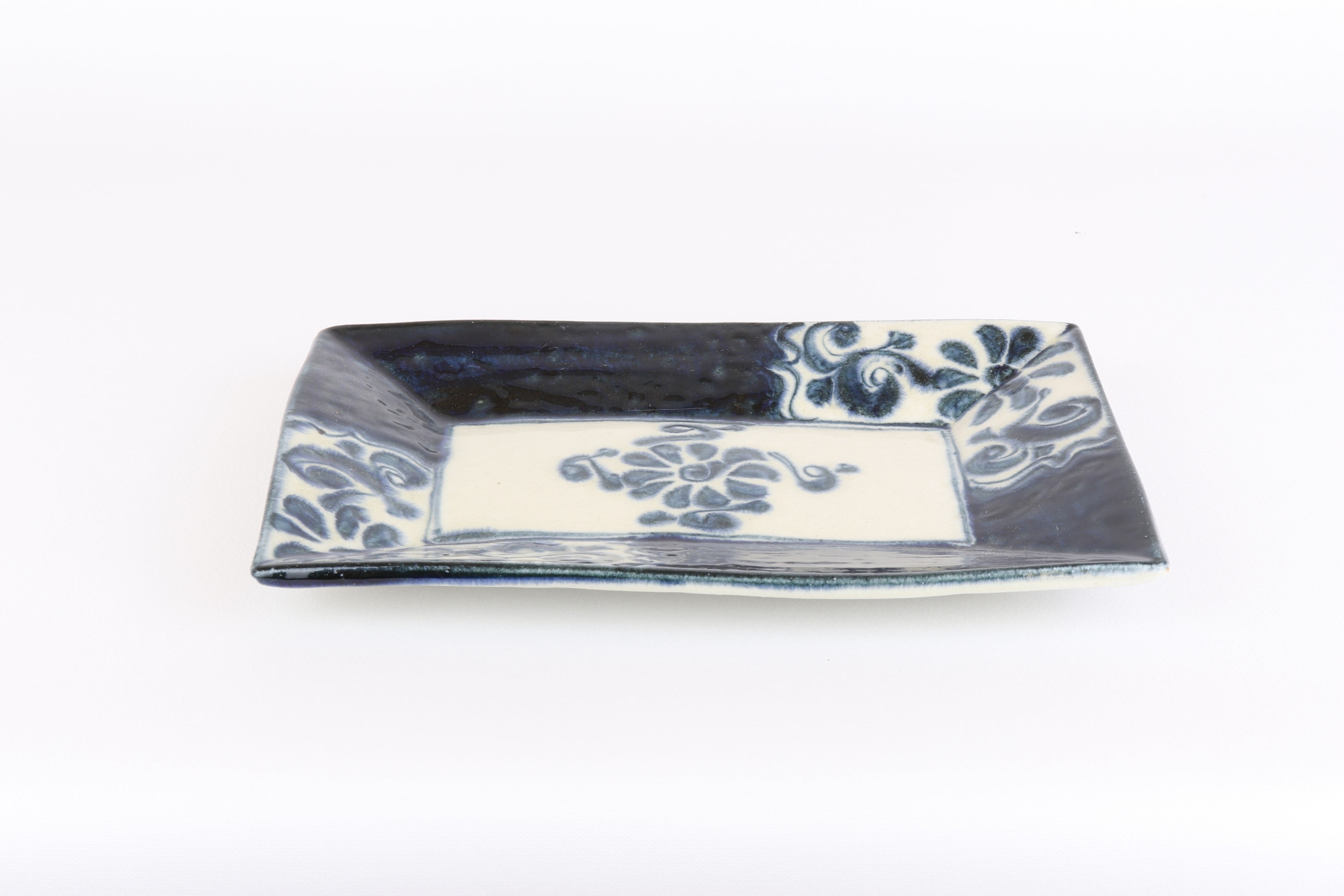 安南 長角深皿 染唐草【B級品 特価】