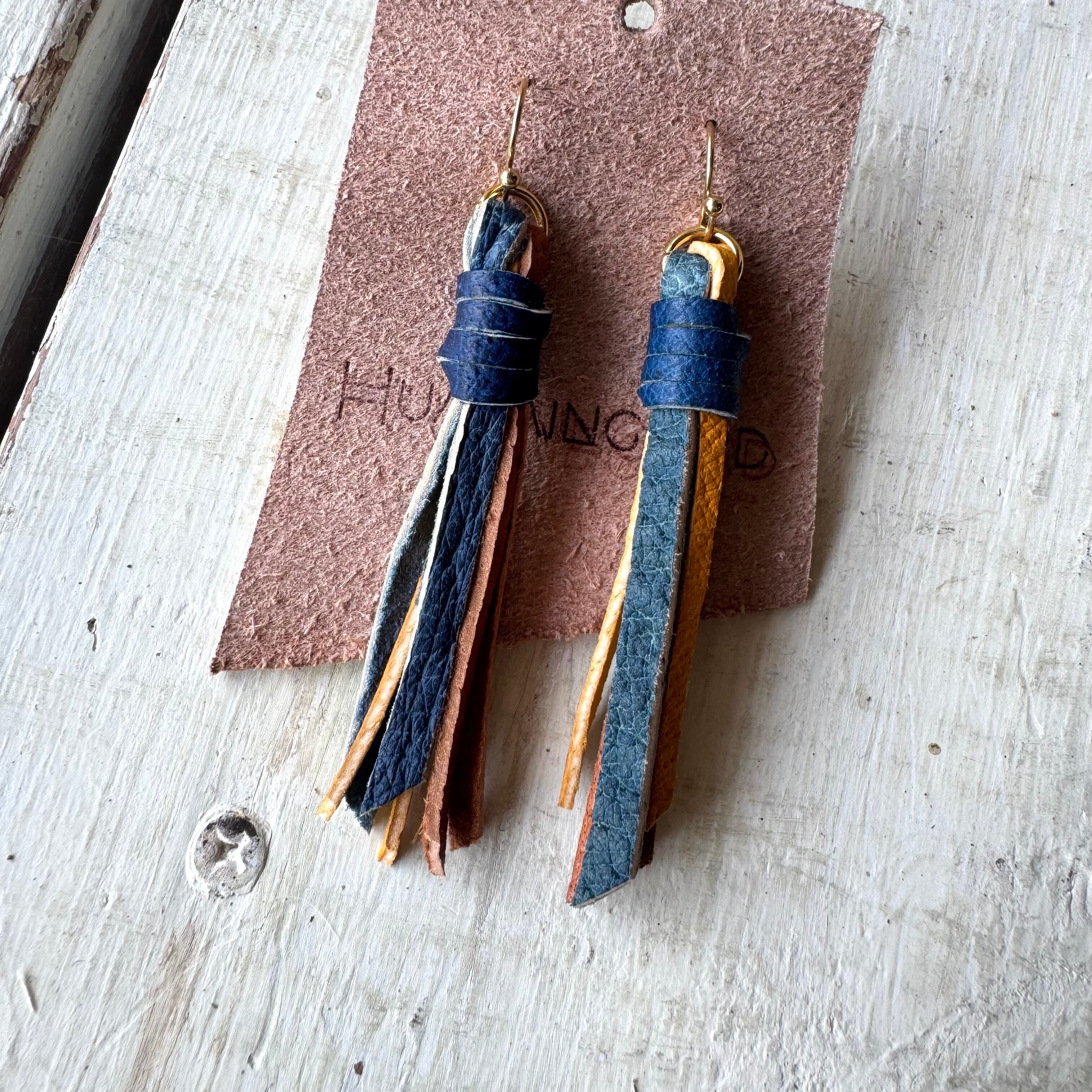 【1276】レジンモチーフとタッセルのピアス 1276】レジンモチーフとタッセルのピアス