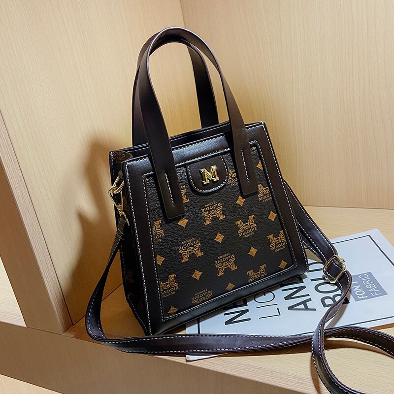 レッド スクウェア メッセンジャーバッグ 手作りハンドバック77767766685