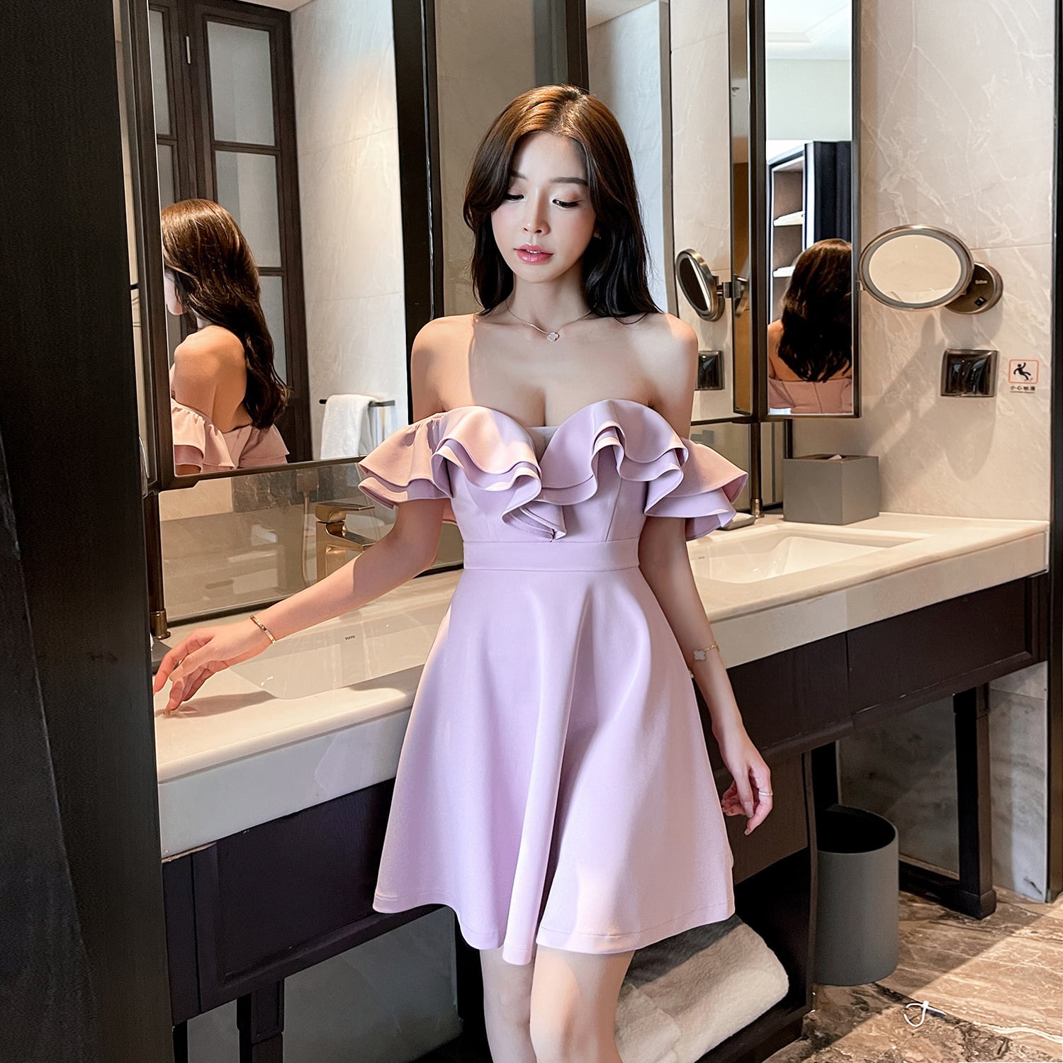 キャバドレス ミニ丈 シャーリング ベアトップ バックレス セクシー