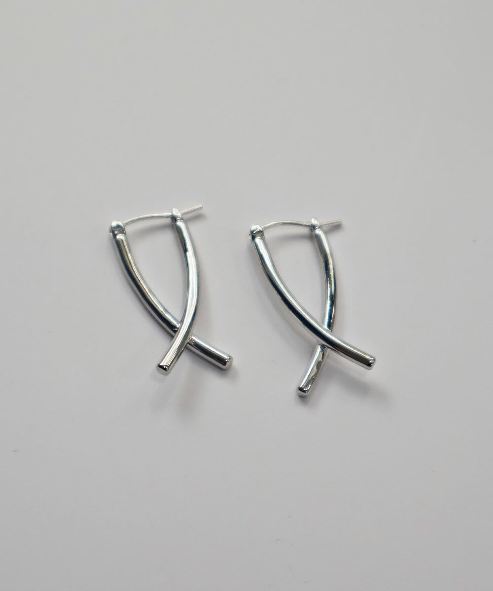 【SELECT】シルバー925ポスト　カーブ クロス ピアス 金属アレルギー対応 silver925ポスト 韓国製