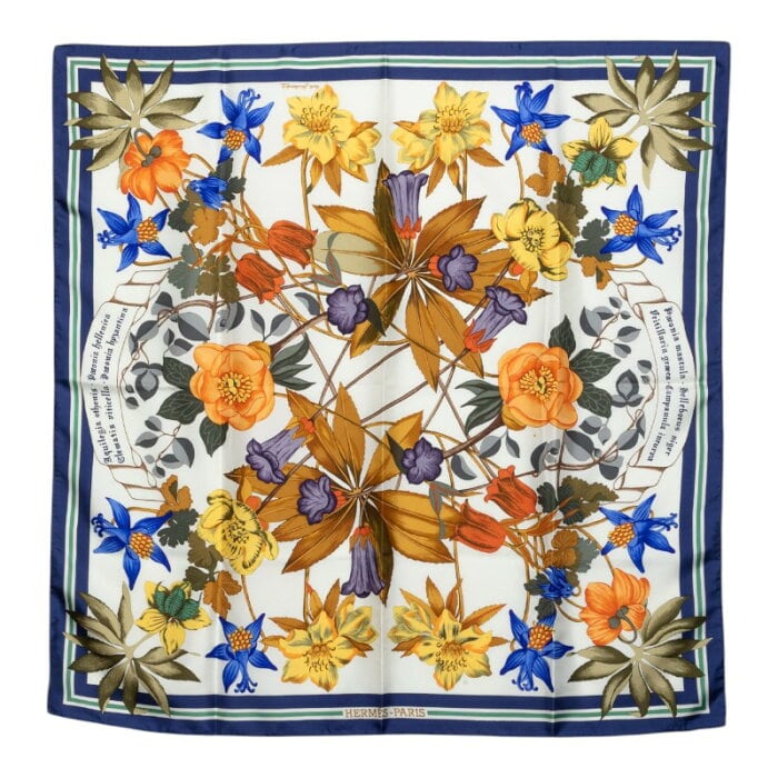HERMÈS エルメス カレ90 ヘラスの花 スカーフ タグあり エルメス カレ90 Fleurs d'Hellade ヘラスの花 スカーフ ホワイト
