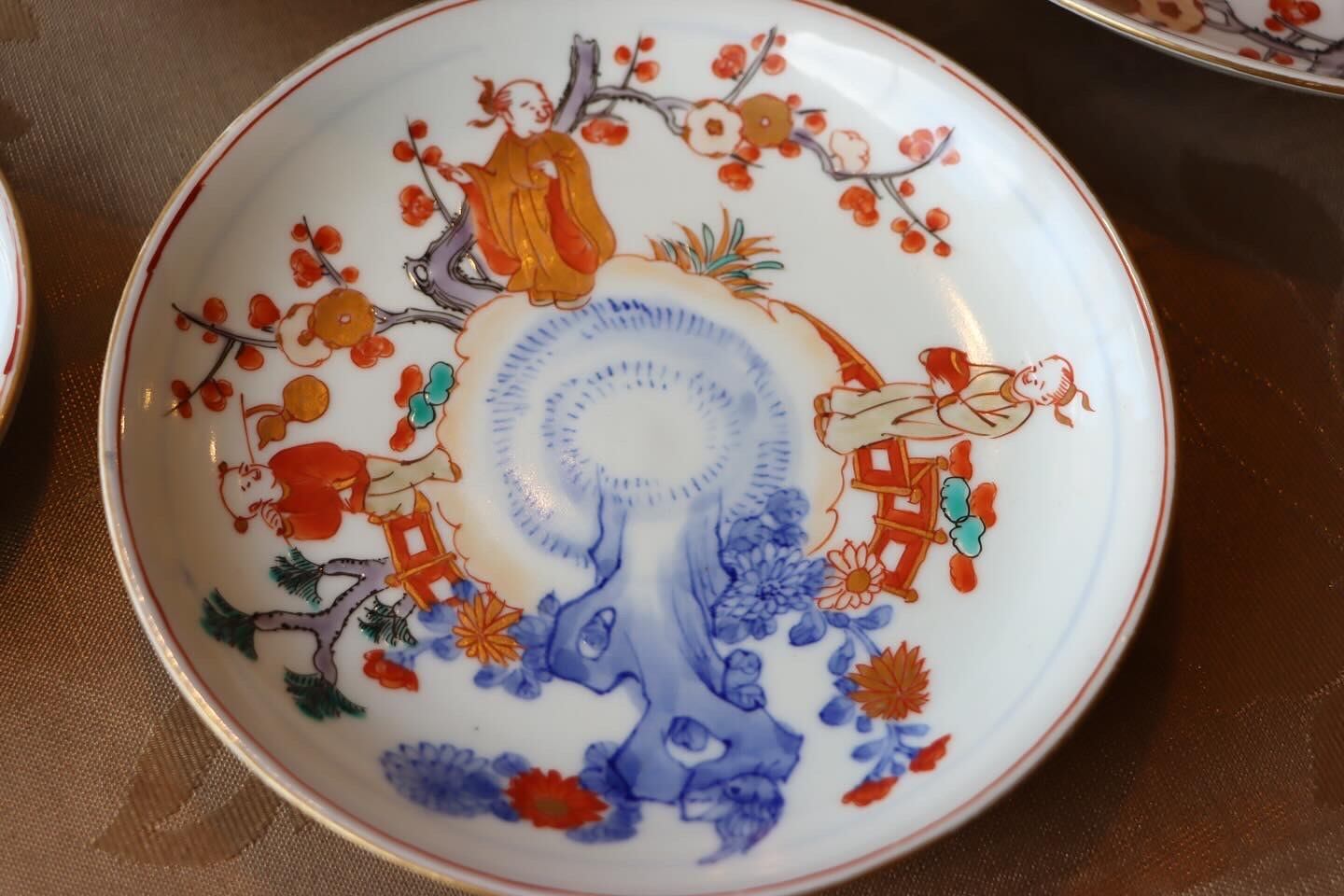 伊万里焼 色絵 人物松竹梅文 長皿 通りもの | (有)新原美術