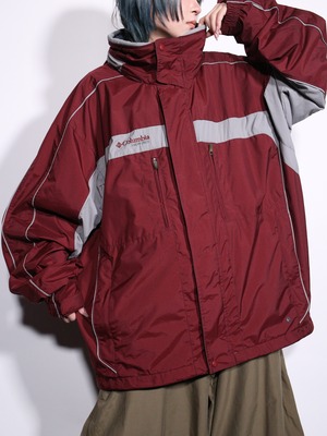 "Colombia" good bi-color over silhouette mountain jacket