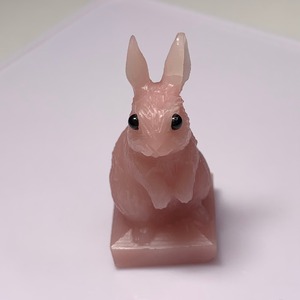 4.ピンクオパールうさぎ・インテリア