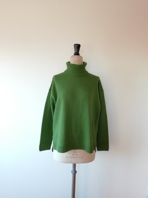 【Shiratakaknitichi】軽くてふんわり暖か♡ウール混タートルネックプルオーバー   リーフグリーン