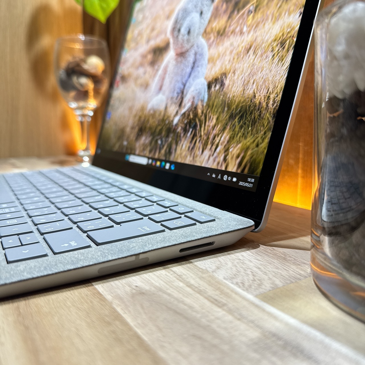 準美品《Surfaceシリーズ》大人気タッチパネル式PC【Microsoft Surface Laptop】Core i5 第7世代 メモリ4GB SSD128GB ノートパソコン