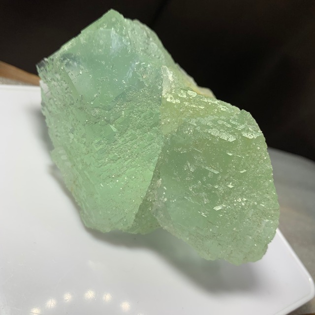 綺麗なグリーンの色合い☆フローライト原石クラスター