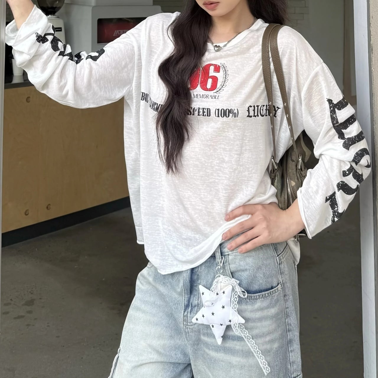 ビッグナンバリンググラフィックルーズフォルムTシャツ 1col R02472