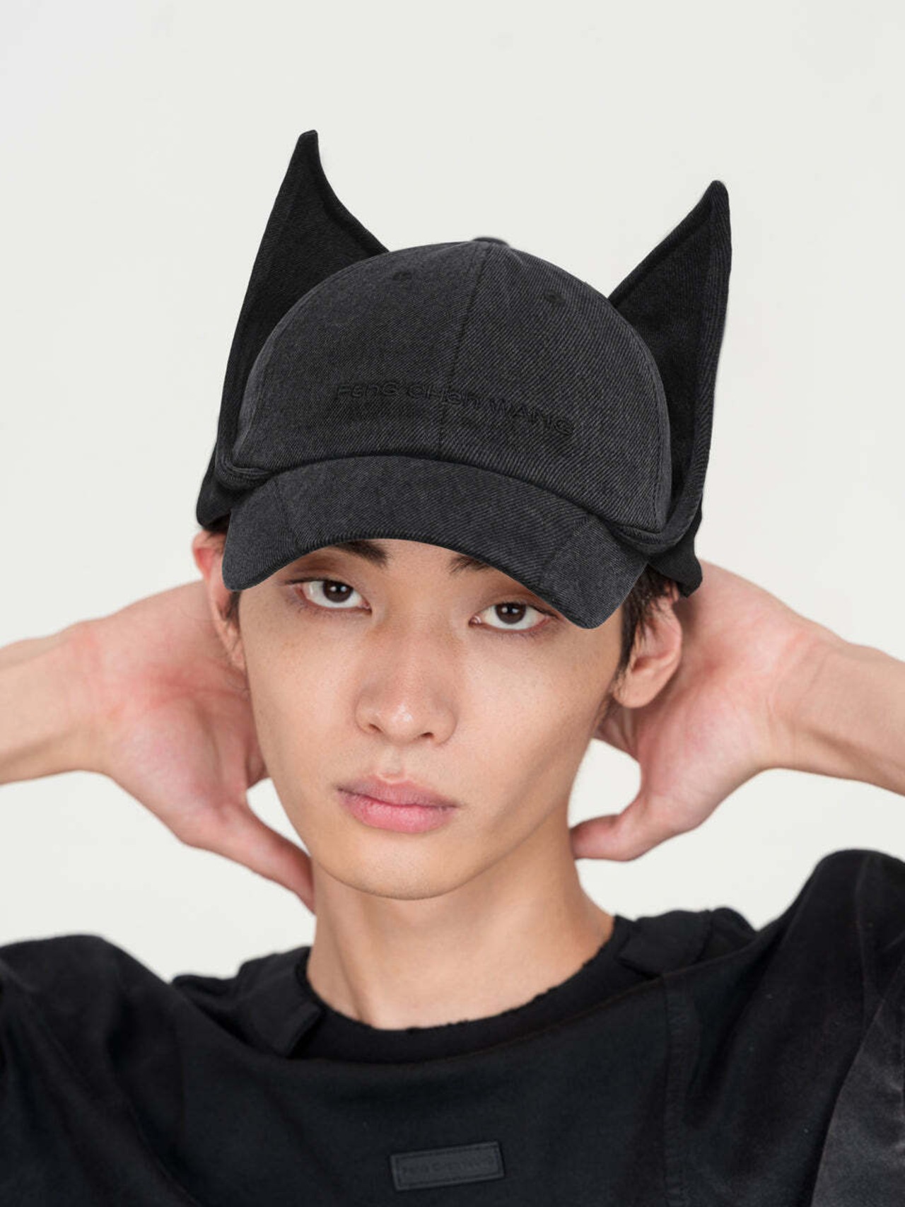 【26AW | MEN】Feng Chen Wang フェンチェンワン / キャップ / WASHED-DENIM CAT-EAR CAP　FUF22AC24 - 1