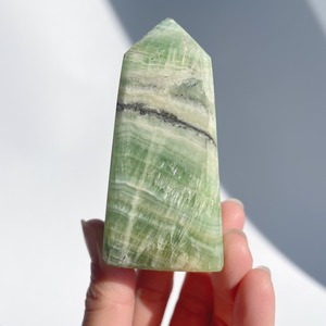 キウイカルサイト タワー03◇Kiwi Calcite◇パワーストーン・天然石