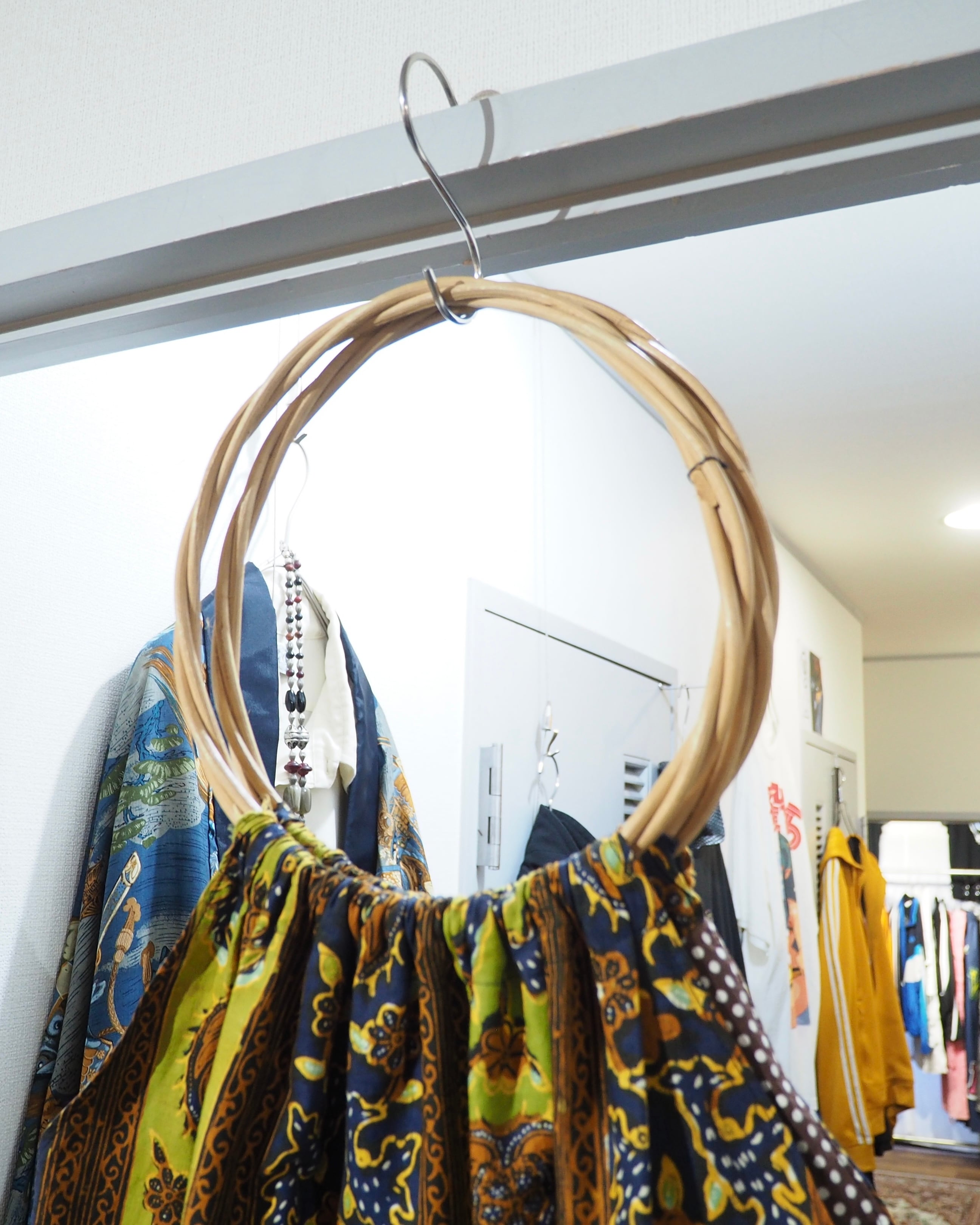 ” Unknown ” Ethnic × Dot pattern Wood Ring Reversible Hand Bag