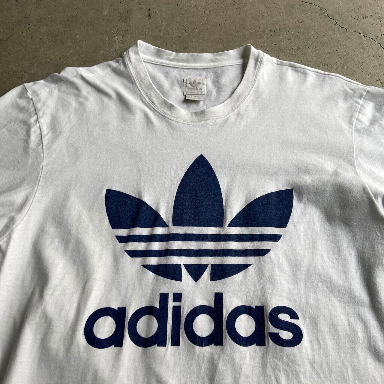 adidas アディダス トレフォイルロゴ フロントロゴプリント Tシャツ メンズXL 古着 ホワイト ネイビー 白 紺色【Tシャツ】 | cave  古着屋【公式】古着通販サイト