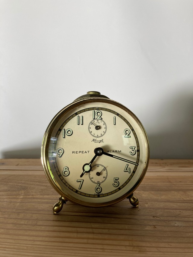 ヴィンテージのKIENZLE社の目覚まし時計