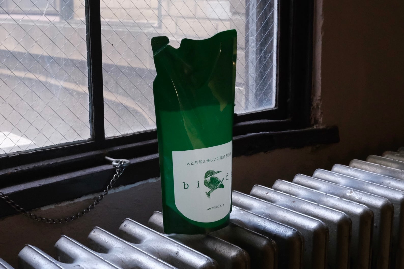 神奈川 鎌倉 無香料自然万能洗濯洗剤 birds（バード）詰め替え用 750ml / ウール・シルク・ダウン洗濯可能 / 生分解性99.9%  中性 日本製