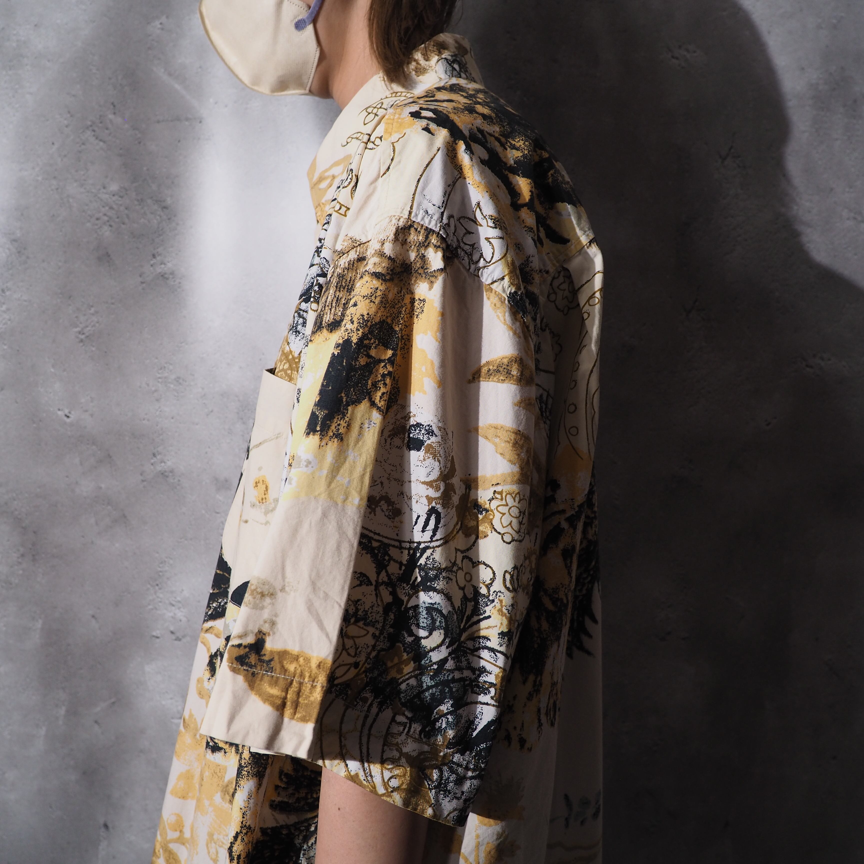 Modern retro flower printed pail tone cotton loose shirt