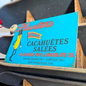 送料無料!ちょうどいいブリキ看板【 Mr.ピーナッツ / Planters 】 METAL SIGN / メタルサイン / ブリキ看板 / サインボード / ビンテージ加工 〚アメリカン雑貨 アメトイ〛