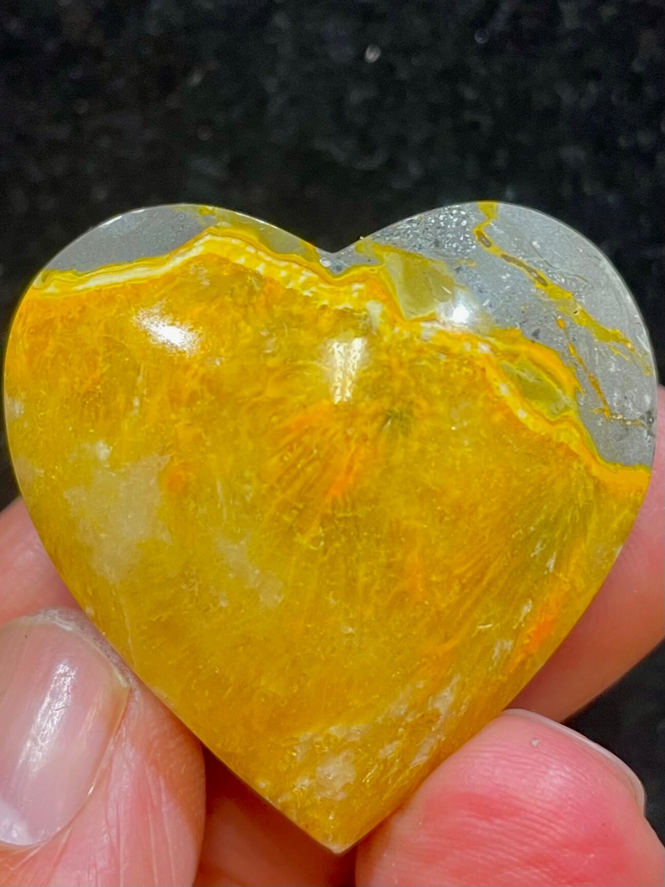 癒しのオルゴナイト❤️ミルキークンツァイト＋ロードナイトのハート型