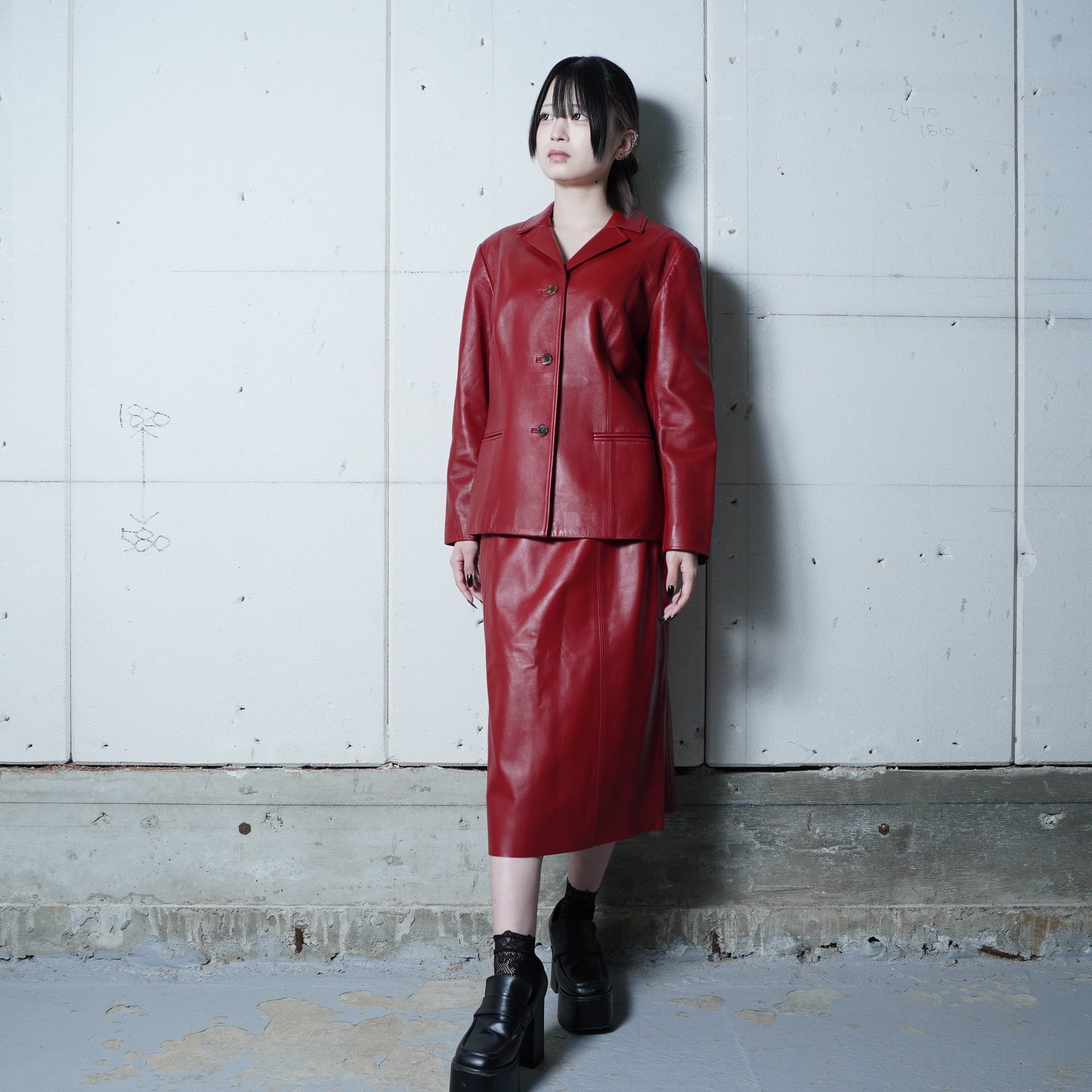 BURBERRY】バーバリー ラムレザースカート red | MIXHIVE