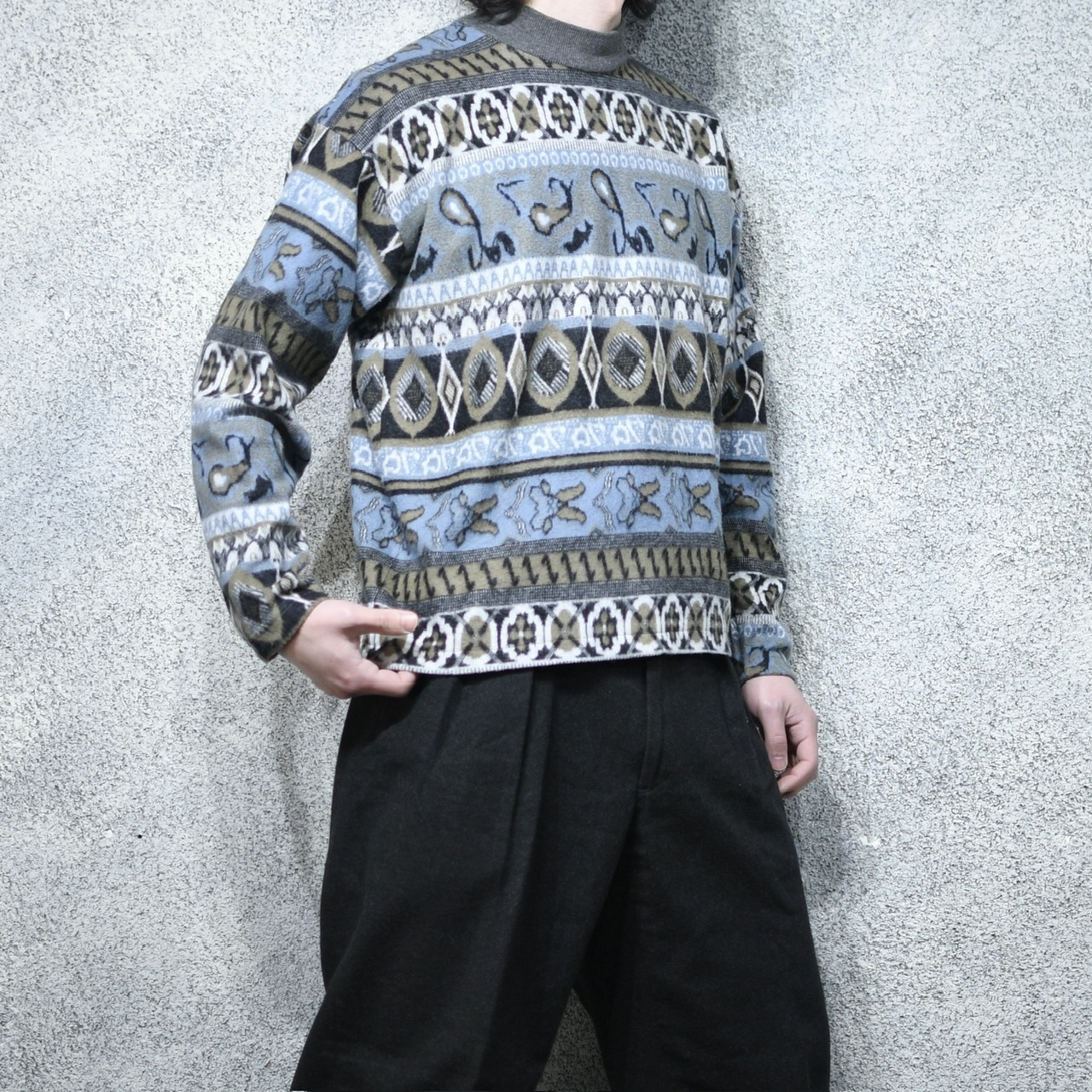 paisley pattern shaggy mock neck