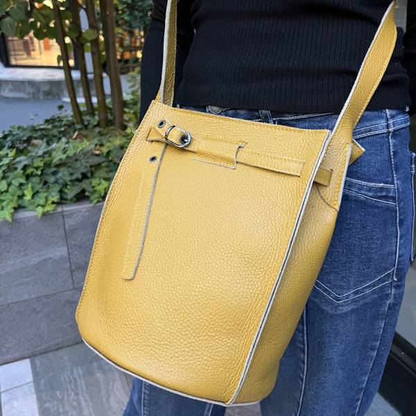 牛革 グレインレザー バケツ型ショルダーバッグ イエロー ユニセックス