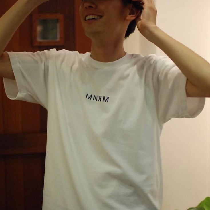 【UNISEX】定番MNKM Tシャツ