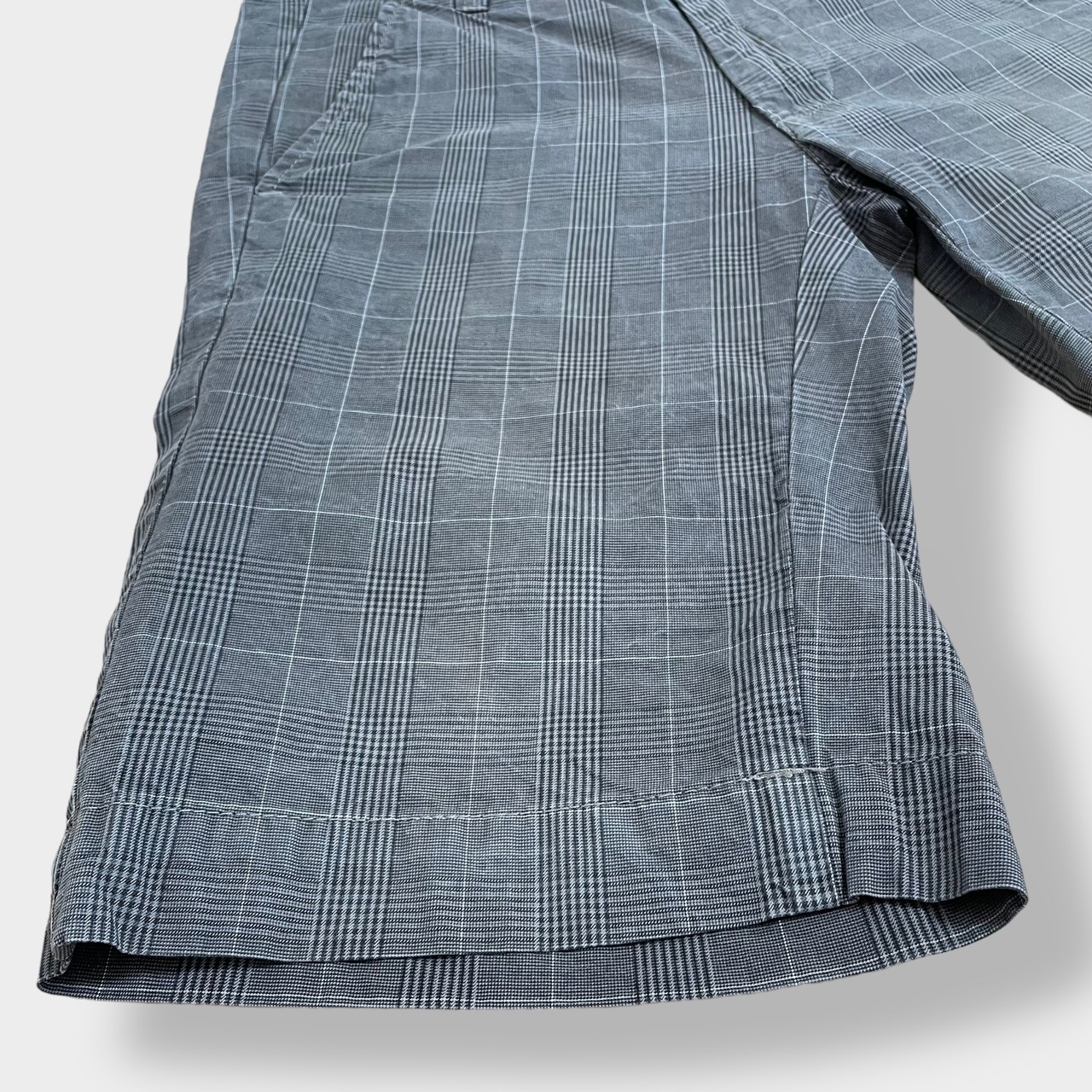 【Carhartt】ハーフパンツ ショートパンツ チェック柄 スクエアラベル W30 カーハートUS古着