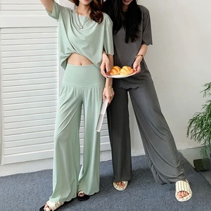 ルームウェア レディース 夏 韓国 セットアップ 半袖 パジャマ 上下セット ワイド パンツ 2点セット 冷感タッチ とろみ ハイウエスト お腹カバー メロウ 部屋着 寝間着 リラックス ワンマイル ウェア [LS-CGZ035]