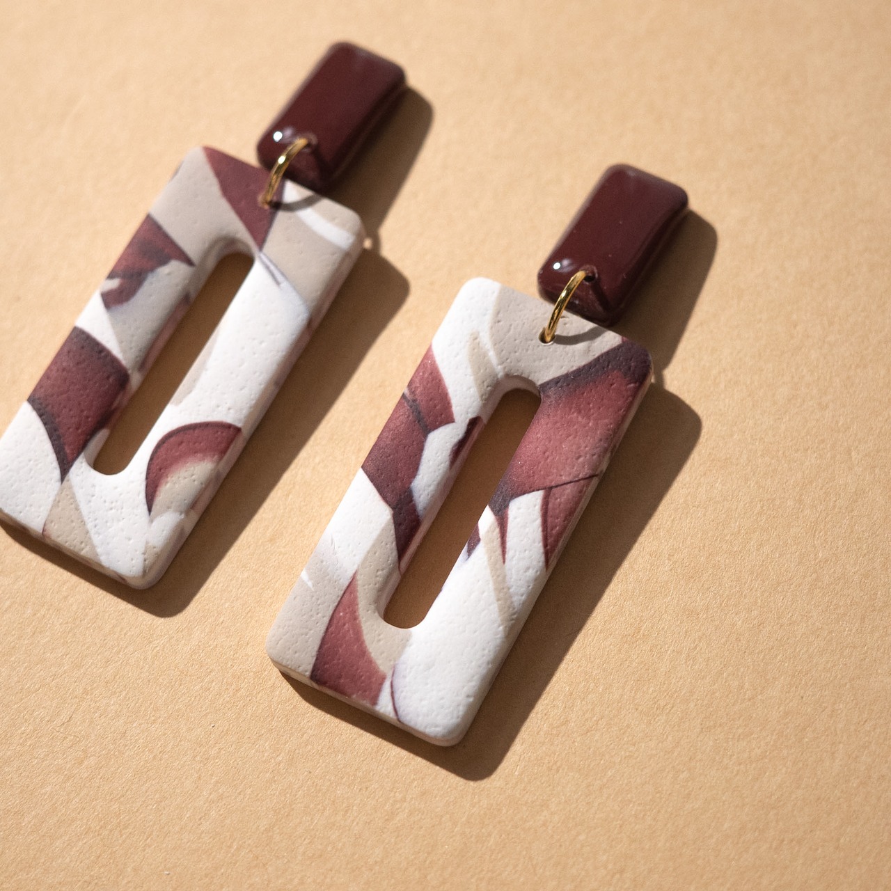 Matte :  Bordeaux rectangle donuts