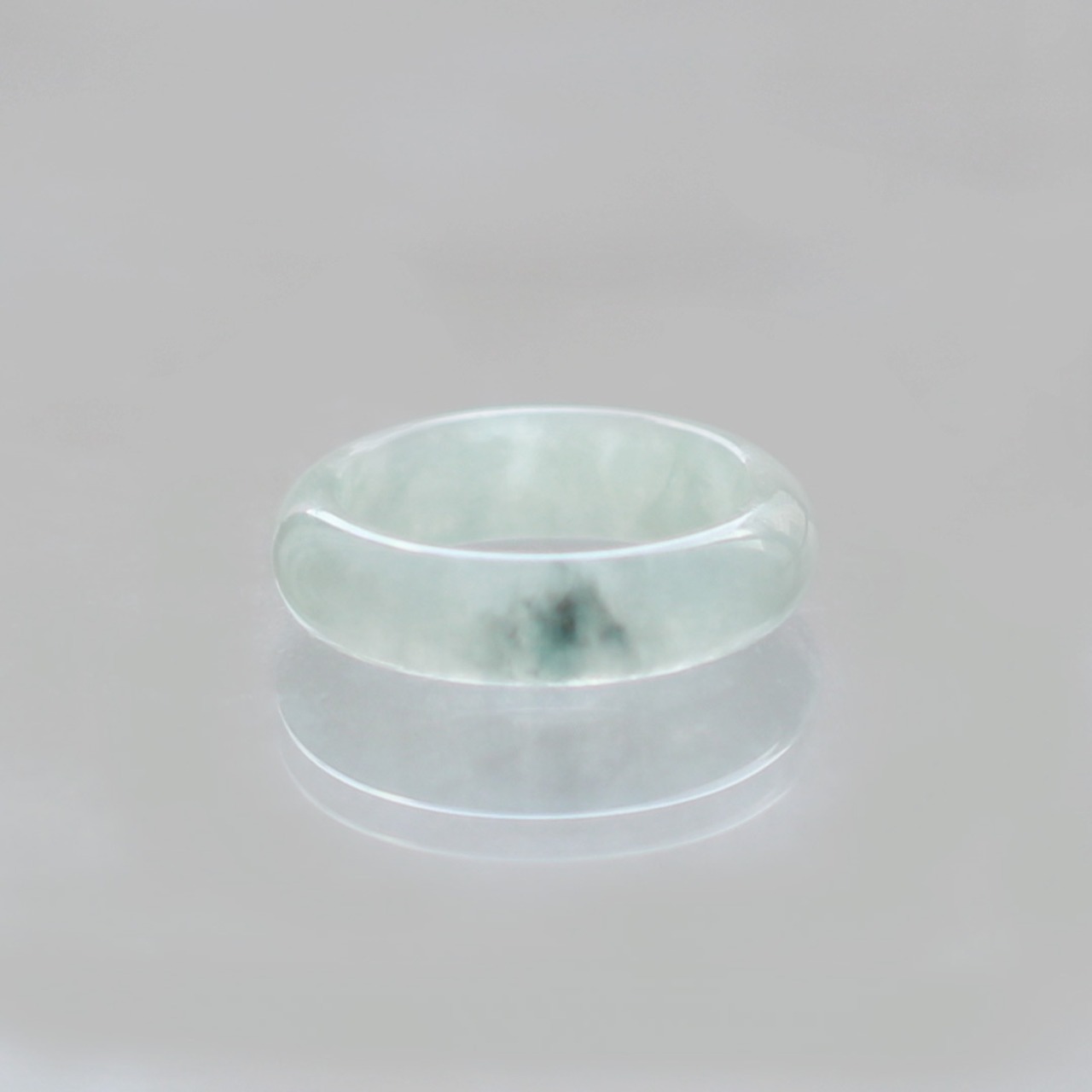 【13号】ホワイト系 翡翠くり抜き甲丸リング A貨翡翠 jd_rg2094