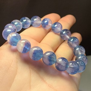 03.スカイブルー×カラーレスバイカラーフローライトブレスレット