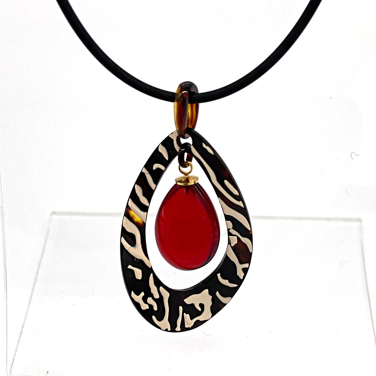 べっ甲アクセサリーは長崎の「中古賀べっ甲店」