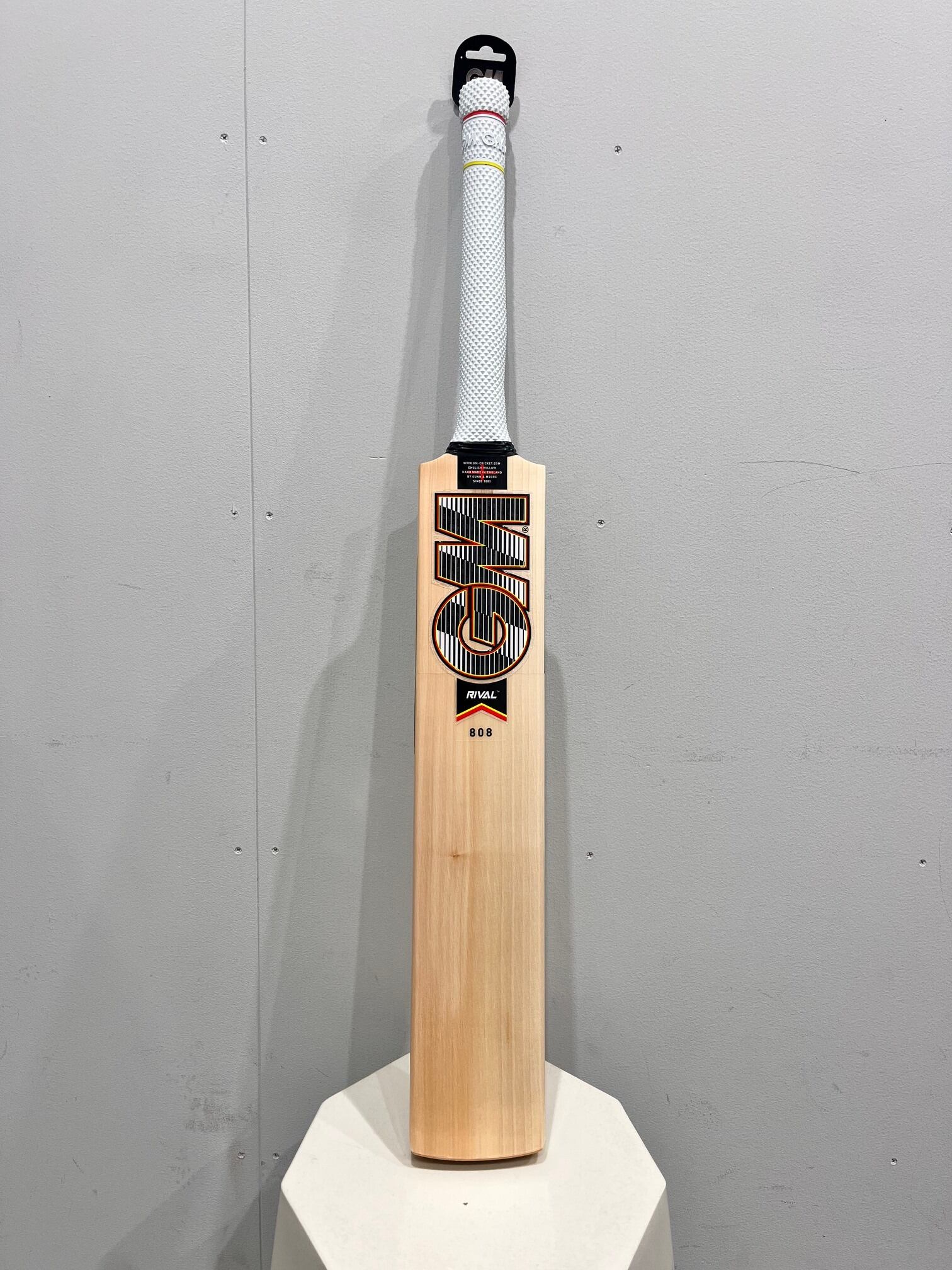 GM English Willow Bat Rival 808 - Harrow