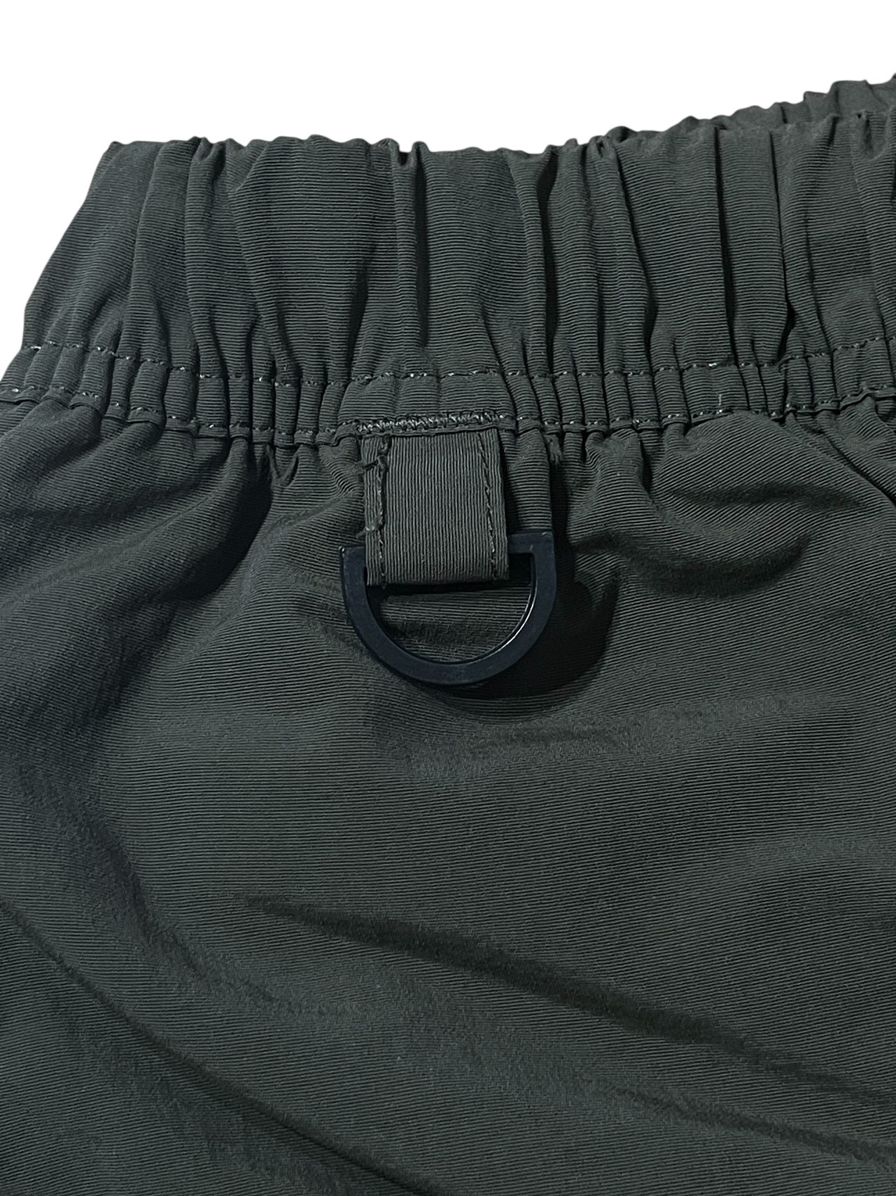 MO EMBROIDERY NYLON SHORTS