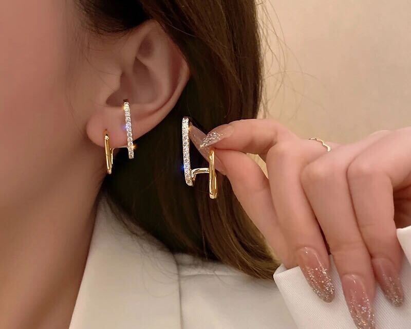 イリスピアス( A - D )